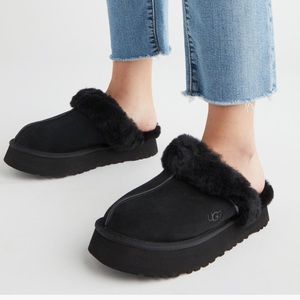 UGG Disquette Slippers Size 10